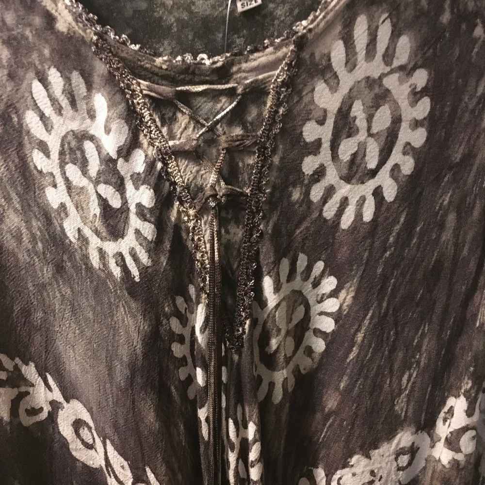 Sapogee Tunic - Picture 2 of 7